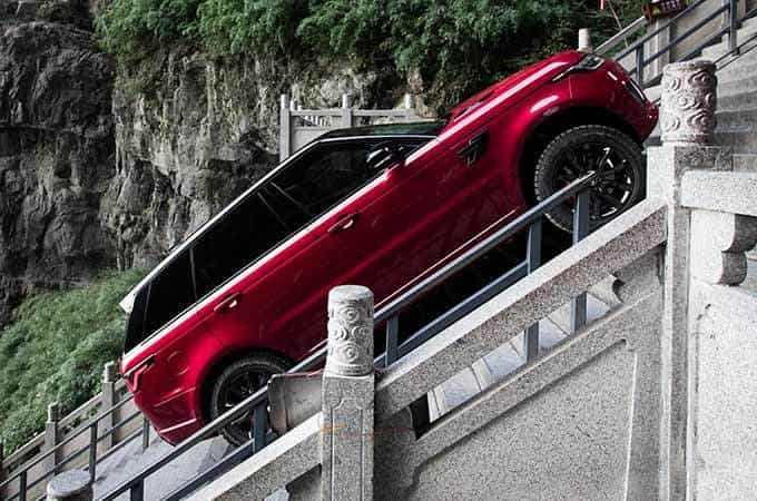 New Range Rover Sport PHEV conquered Tianmen Mountain