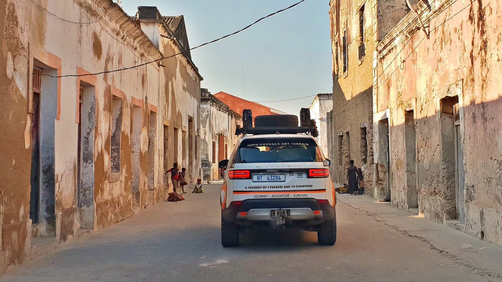 Kingsley Holgate Cape To Kathmandu Through Mozambique And Tanzania